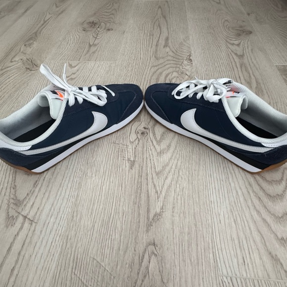 Nike Pacific Sneaker - Women's Navy/White size 7.5 - Picture 8 of 8